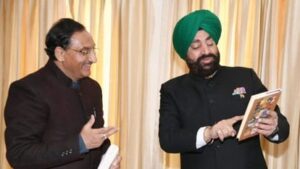 dr-ramesh-pokhriyal-nishank-met-the-governor_1646552979.jpeg
