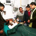 बस दुर्घटना पीड़ितों से मिलने दून मेडिकल कॉलेज पहुंचे मुख्यमंत्री धामी। Uttarakhand 24×7 Live news