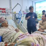 धामी ने एम्स ऋषिकेश में सतपाल महाराज का हाल जाना, बेहतर इलाज के दिए निर्देश। Uttarakhand 24×7 Live news