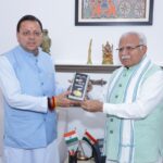 सीएम धामी ने खट्टर से की मुलाकात, हरिद्वार गंगा कॉरिडोर व कुंभ-2027 परियोजनाओं के लिए मांगी। Uttarakhand 24×7 Live news