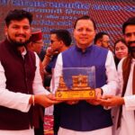 सीएम धामी ने डीएवी पीजी कॉलेज में युवाओं को बताया राष्ट्र निर्माण की मुख्य शक्ति, शिक्षा और नवाचार पर दिया जोर। Uttarakhand 24×7 Live news