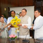 सीएम धामी ने लंबित घोषणाओं पर 20 दिन में शासनादेश जारी करने के दिए निर्देश, विकास कार्यों में तेजी पर जोर। Uttarakhand 24×7 Live news