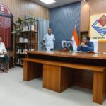 निजी स्कूल फीस वृद्धि पर अभिभावकों का विरोध, प्रीतम सिंह ने डीएम से करी बातचीत। Uttarakhand 24×7 Live news