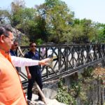 मसूरी रोड पुल निर्माण का मुख्यमंत्री धामी ने किया निरीक्षण, समयसीमा में कार्य पूर्ण करने के निर्देश। Uttarakhand 24×7 Live news