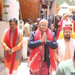 मुख्य निर्वाचन आयुक्त ने सीमांत बूथों का किया निरीक्षण, गंगोत्री में साधु-संतों से किया संवाद। Uttarakhand 24×7 Live news