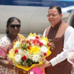 राष्ट्रपति द्रौपदी मुर्मु का देवभूमि उत्तराखण्ड आगमन, जौलीग्रांट एयरपोर्ट पर हुआ भव्य स्वागत। Uttarakhand 24×7 Live news
