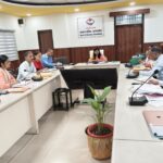 राजस्व परिषद की समीक्षा बैठक: अल्मोड़ा राजस्व पुलिस एवं भूलेख सर्वेक्षण संस्थान के आधुनिकीकरण पर जोर। Uttarakhand 24×7 Live news
